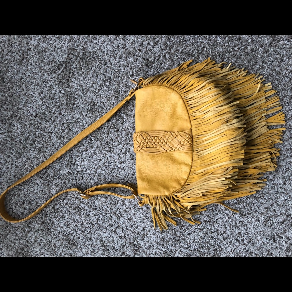 FESTIVAL READY 🍻Yellow Fringe Crossbody
